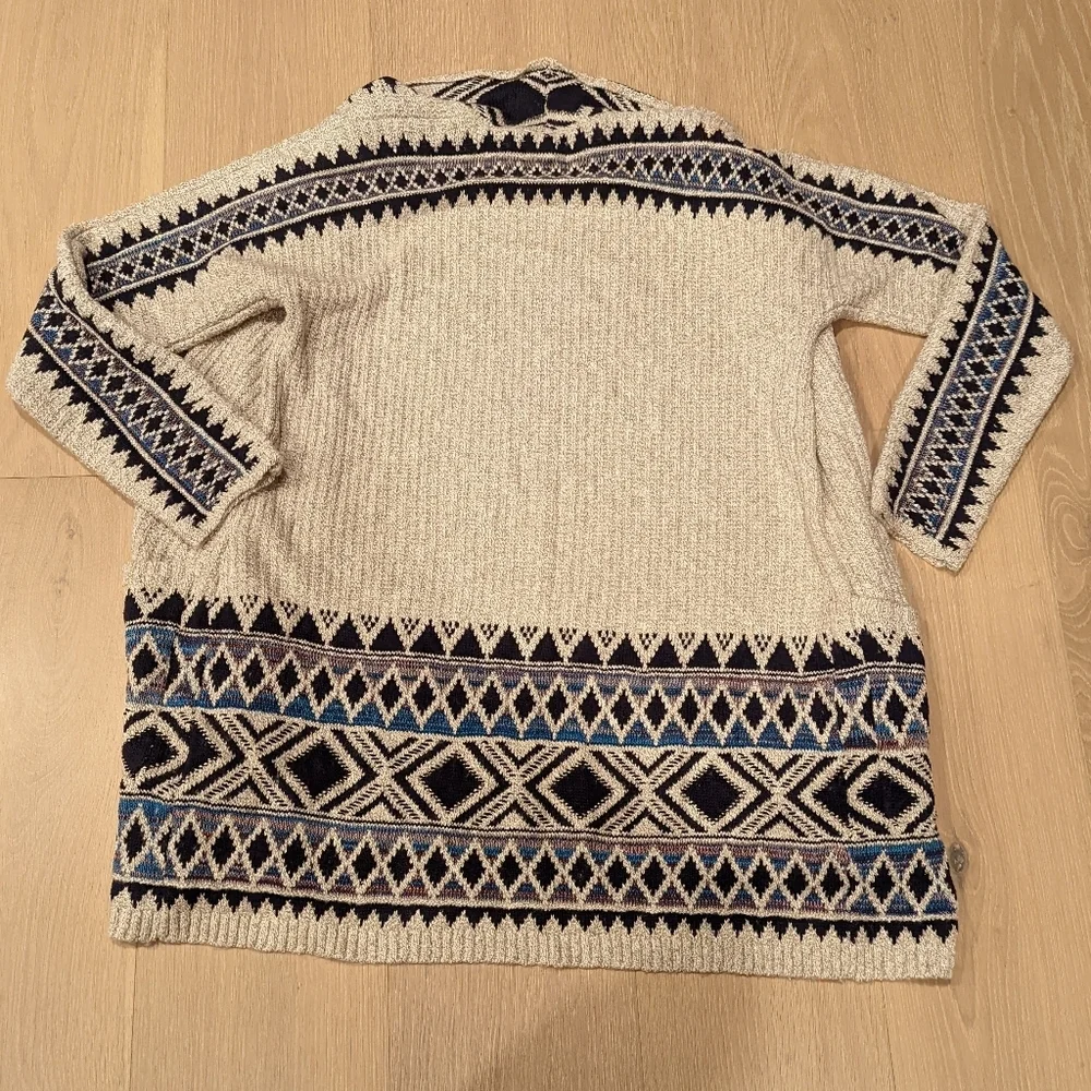 Geometric Patterned Cardigan - Picture 7 of 7